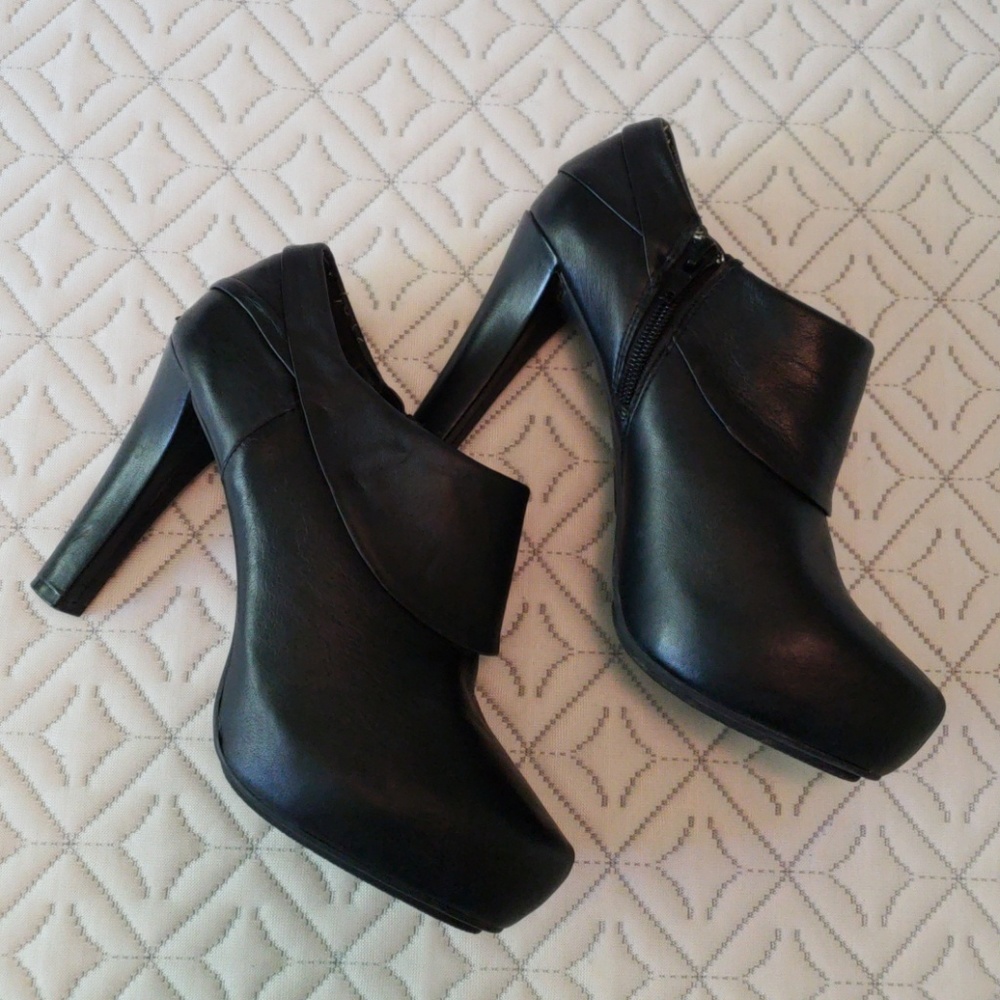 Black booties 6.5